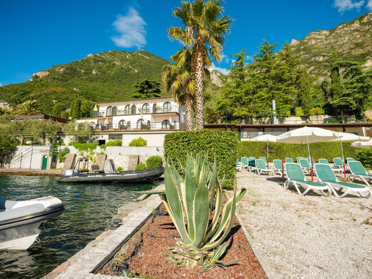 Hotel Leonardo Da Vinci Limone sul Garda Esterno foto