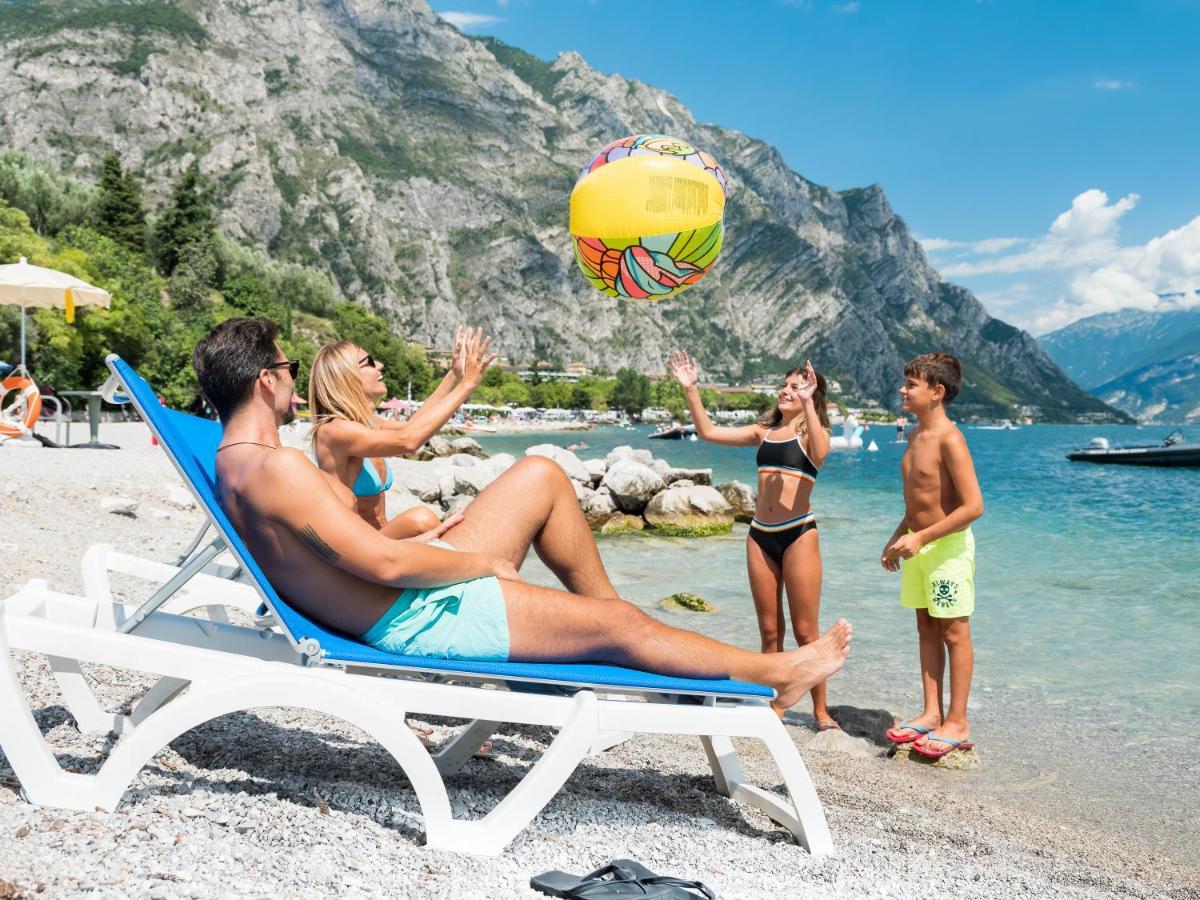 Hotel Leonardo Da Vinci Limone sul Garda Esterno foto