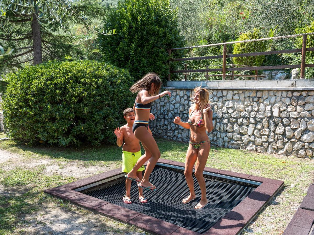 Hotel Leonardo Da Vinci Limone sul Garda Esterno foto