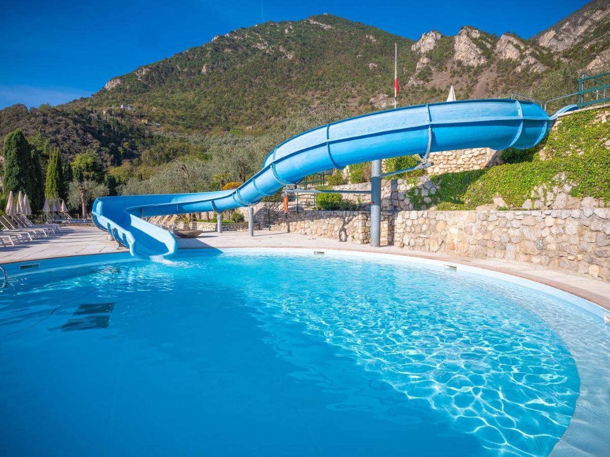 Hotel Leonardo Da Vinci Limone sul Garda Esterno foto